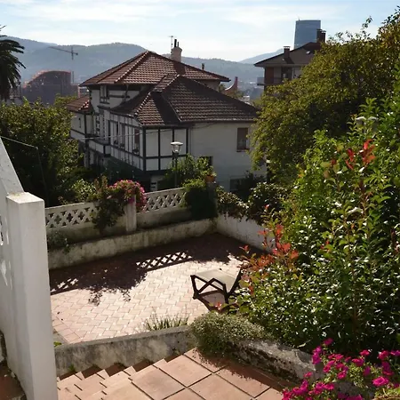 Estudio A 5 Min Guggenheim Apartment